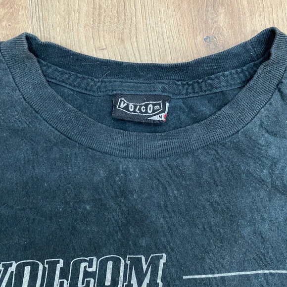VOLCOM - Picture 2 of 5